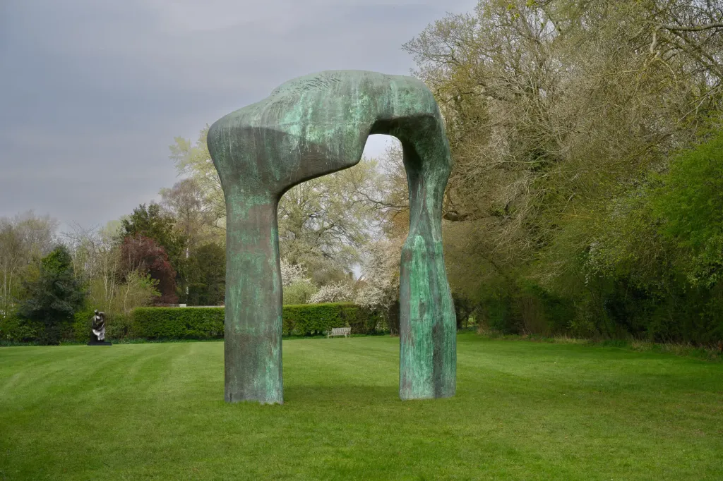 Arch 1, Henry Moore Foundation, Perry Green. © Jerry Young.