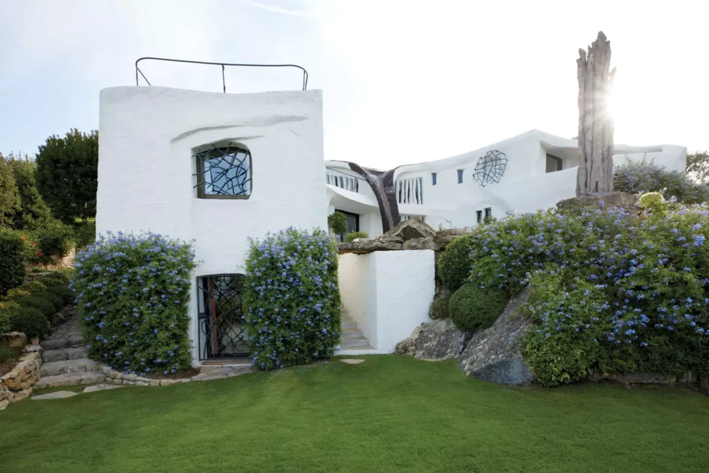 One of five midcentury houses by French architect Jacques Couëlle nicknamed “Les Troglodytes,” or “the cave dwellers,” this living sculpture perched high above Cannes in the village of Castellaras has been used as a summer retreat by four generations of the same family that bought it in the late 1960s. Couëlle designed the house to harmonize with its natural surroundings rather than reengineering the landscape to fit the house.