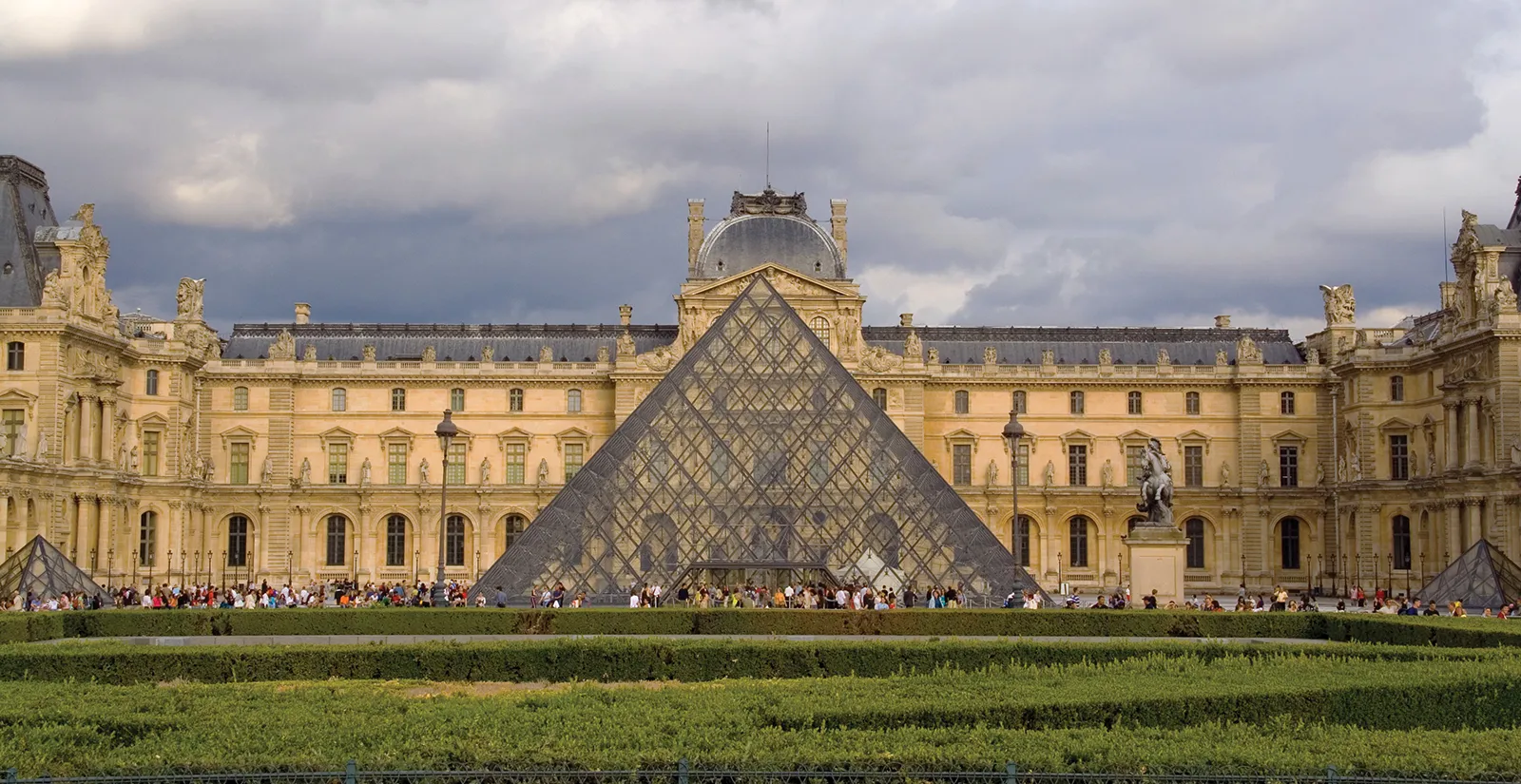 metamorphosis of the Louvre Museum